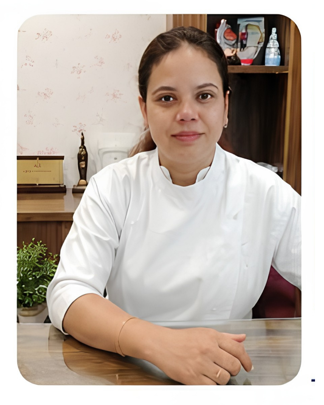 Dr. Ruchita Bhatnagar, Dental Surgeon